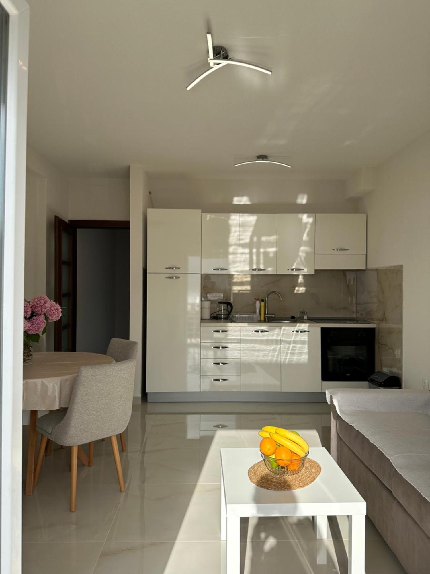 Sunny Apartment Kotor Luaran gambar