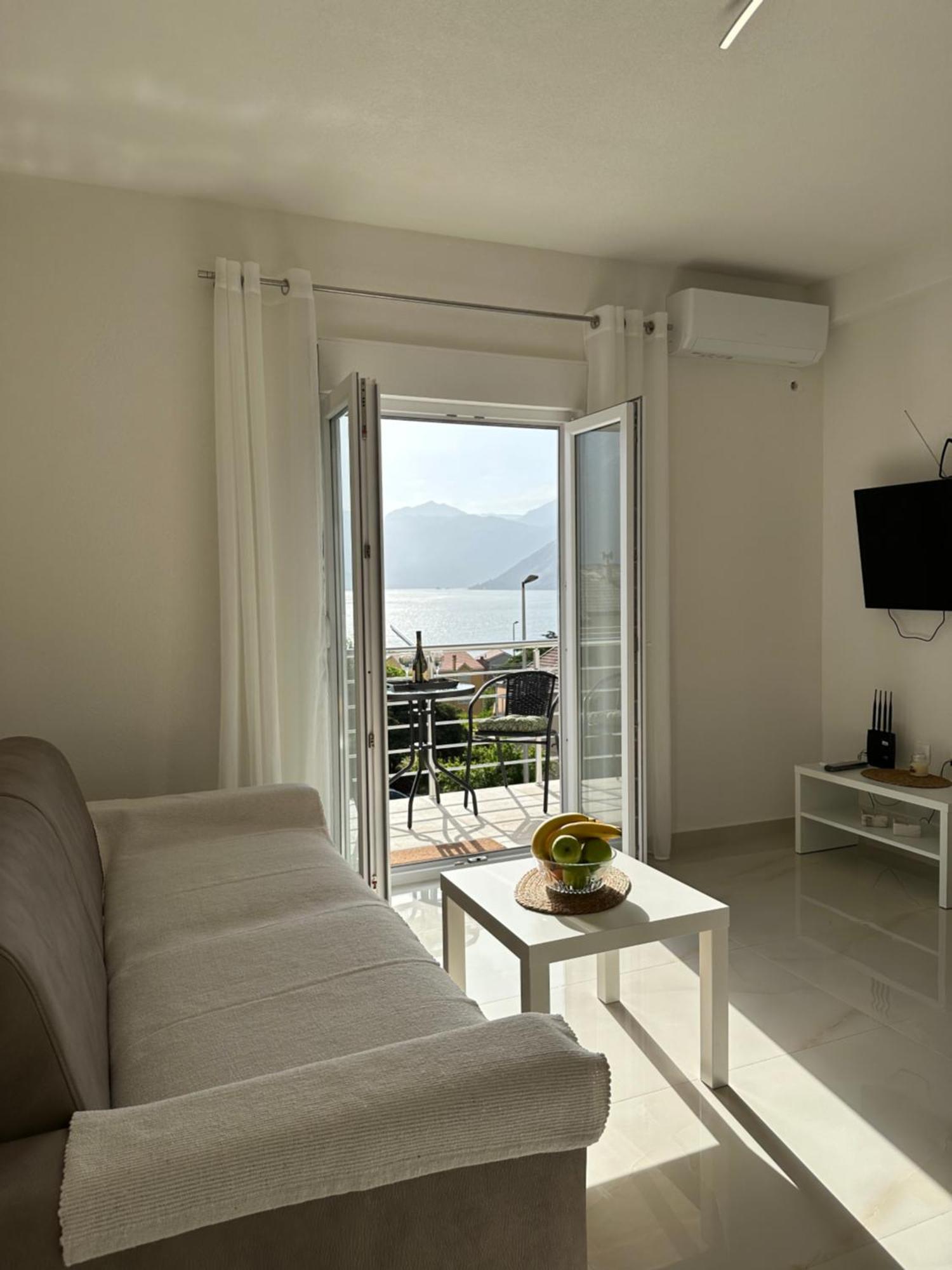 Sunny Apartment Kotor Luaran gambar
