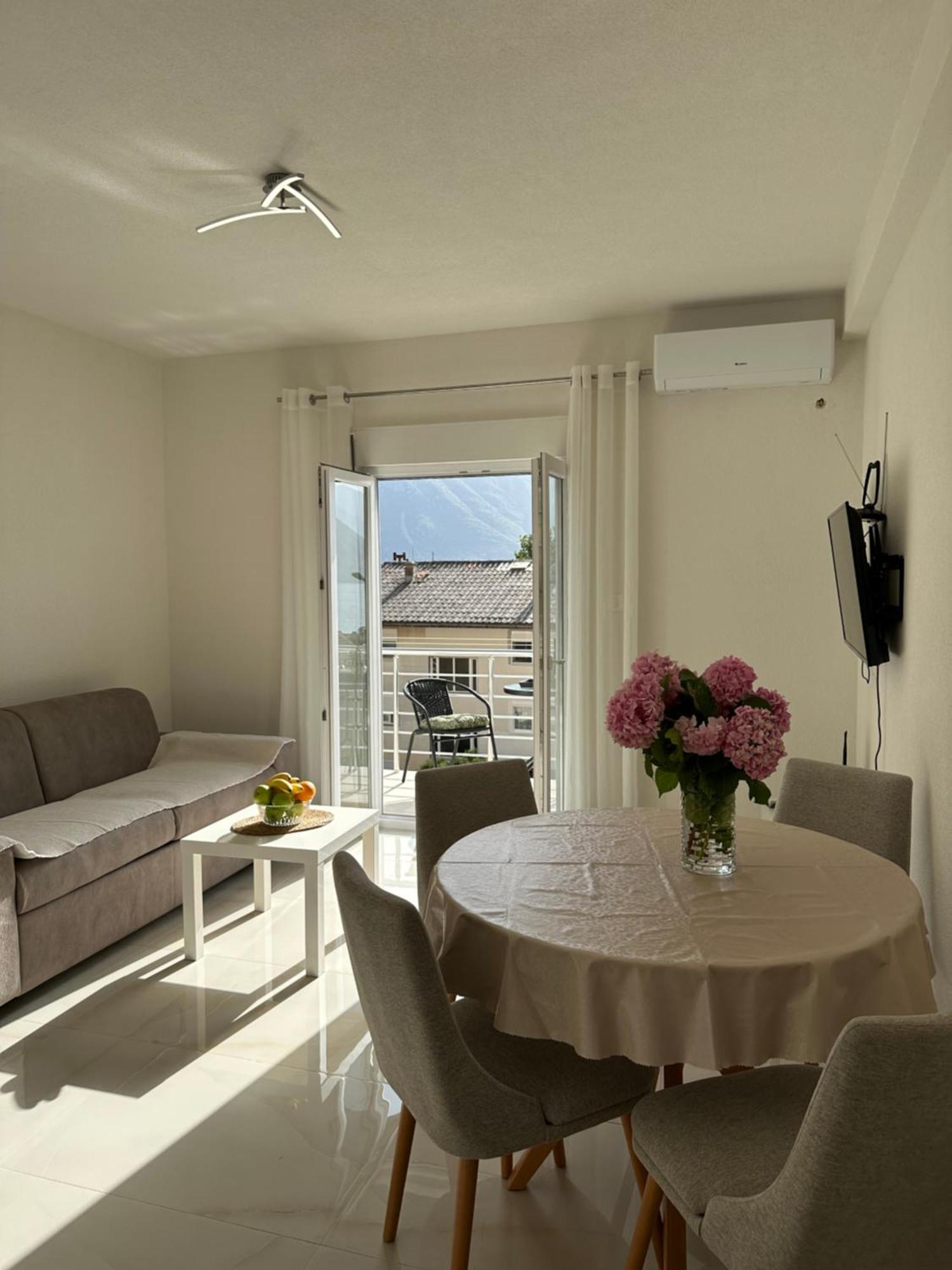 Sunny Apartment Kotor Luaran gambar