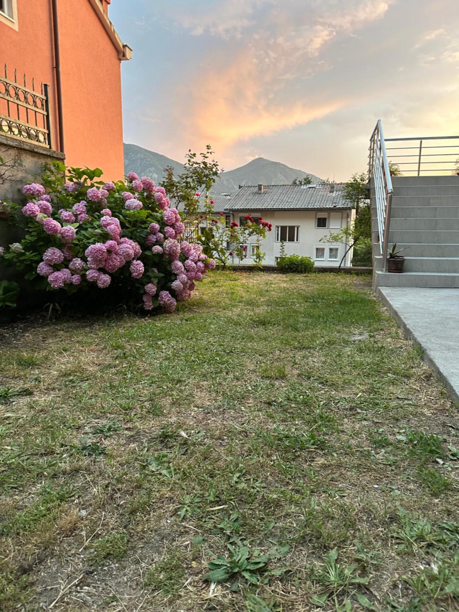 Sunny Apartment Kotor Luaran gambar